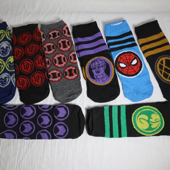 Marvel Socks 8 Pairs Low Cut Fits Men's Shoe Size 6-12 NWOT - Picture 1 of 2